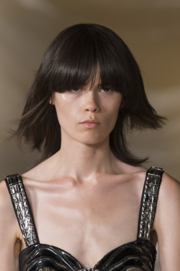 مجموعة ROBERTO CAVALLI لربيع وصيف 2022 من أسبوع الموضة في ميلانو