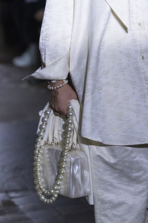 مجموعة Simone Rocha لربيع وصيف 2022 ضمن أسبوع الموضة في لندن