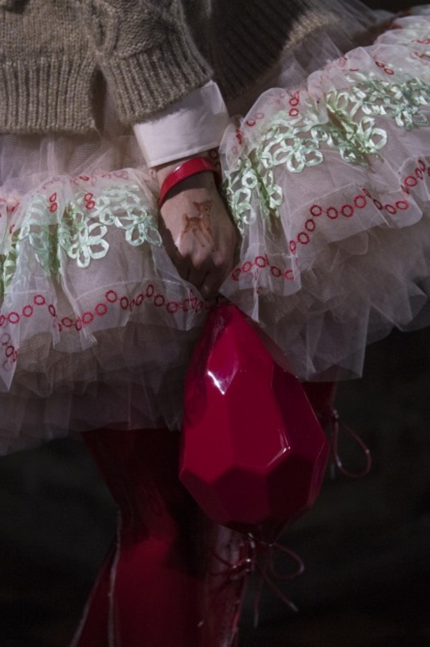 مجموعة Simone Rocha لربيع وصيف 2022 ضمن أسبوع الموضة في لندن