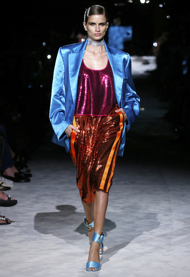 عرض أزياء Tom Ford لربيع وصيف 2022 من أسبوع الموضة في نيويورك