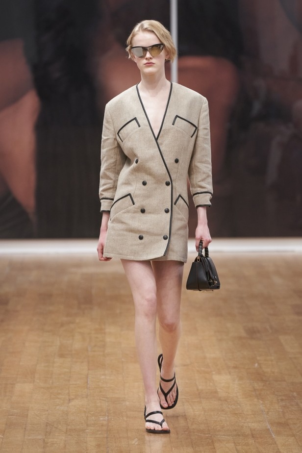 مجموعة Tod s لربيع وصيف 2022 من أسبوع الموضة في ميلانو