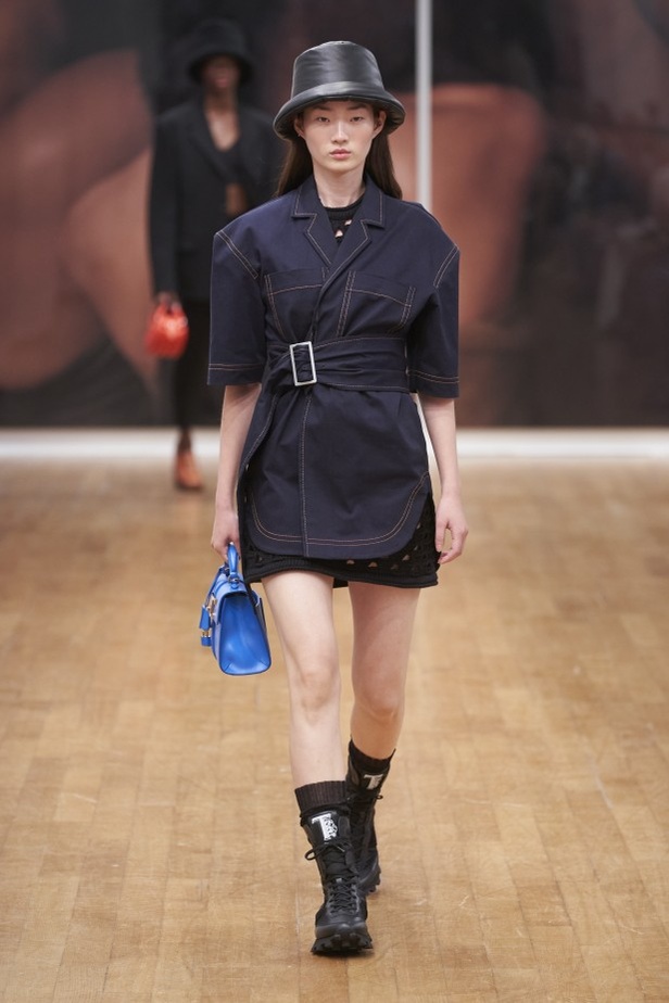 مجموعة Tod s لربيع وصيف 2022 من أسبوع الموضة في ميلانو