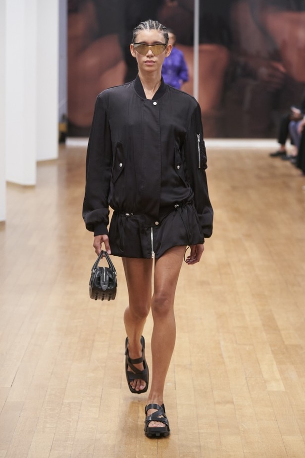 مجموعة Tod s لربيع وصيف 2022 من أسبوع الموضة في ميلانو