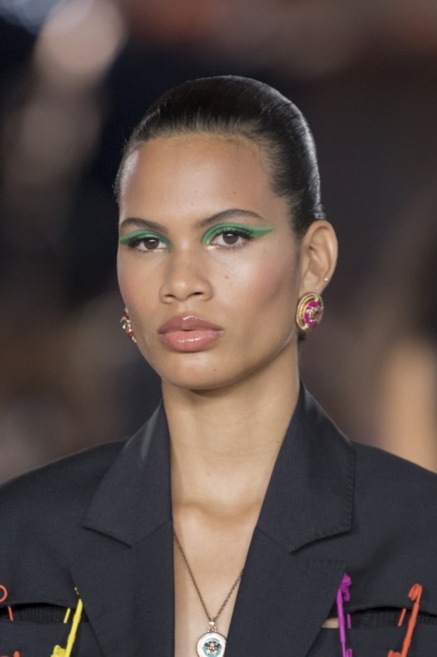 مجموعة فيرساتشي لموسم ربيع وصيف 2022