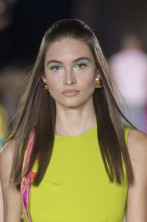 مجموعة فيرساتشي لموسم ربيع وصيف 2022