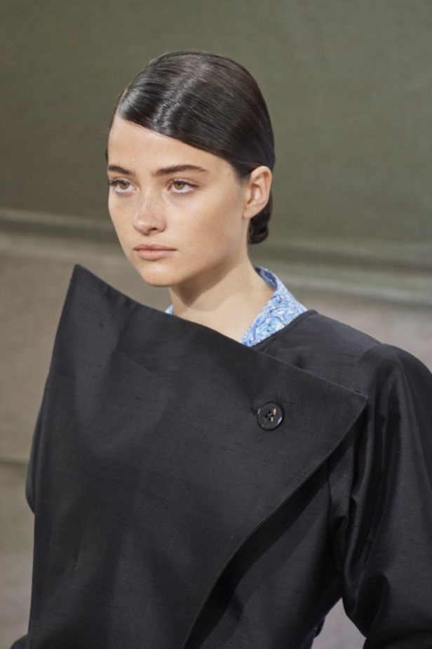 عرض أزياء مجموعة Vivienne Westwood لربيع وصيف 2022 من أسبوع الموضة في باريس