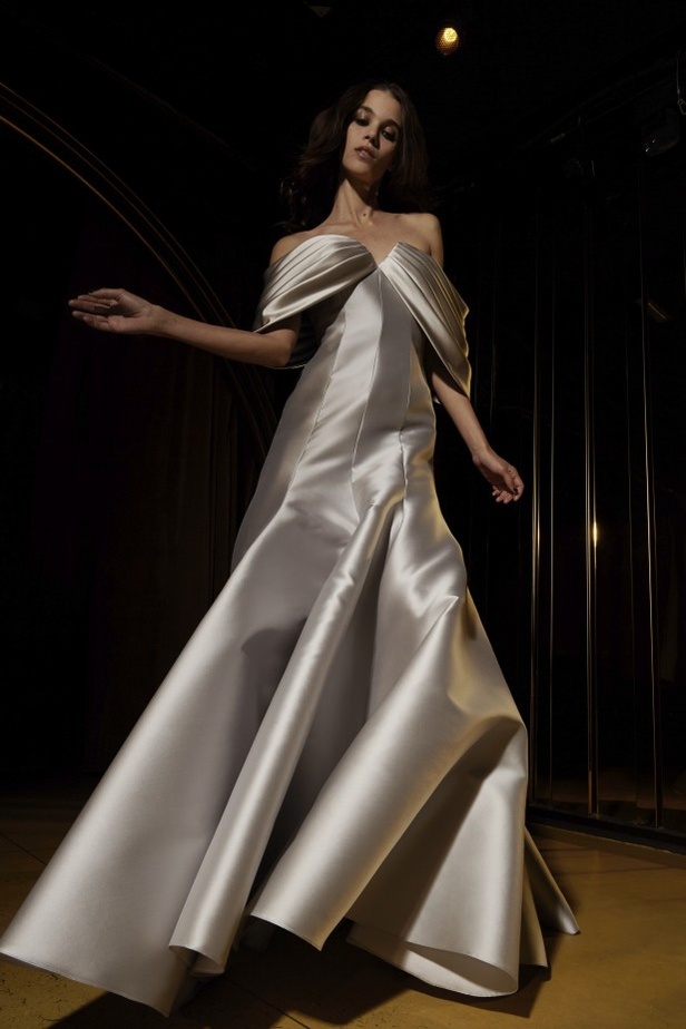 عرض أزياء Alexis Mabille لربيع وصيف 2022 من أسبوع الموضة في باريس