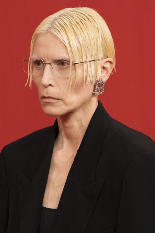 مجموعة بالنسياغا لموسم ربيع وصيف 2022