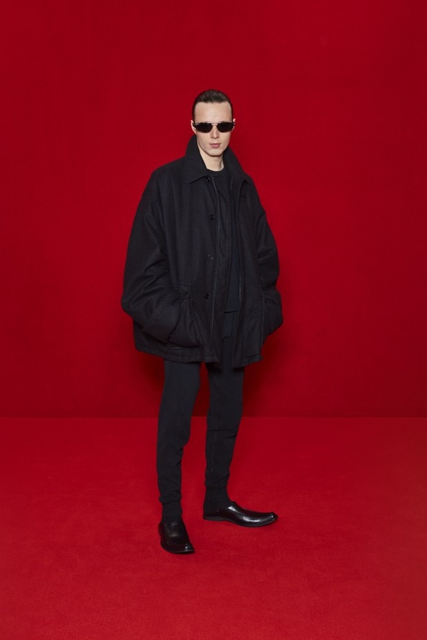 مجموعة بالنسياغا لموسم ربيع وصيف 2022