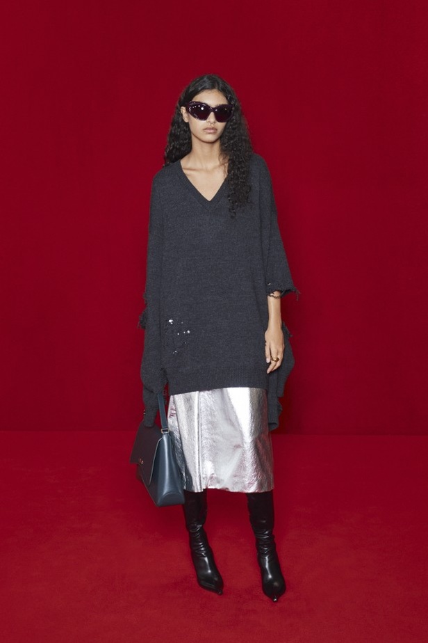 مجموعة بالنسياغا لموسم ربيع وصيف 2022