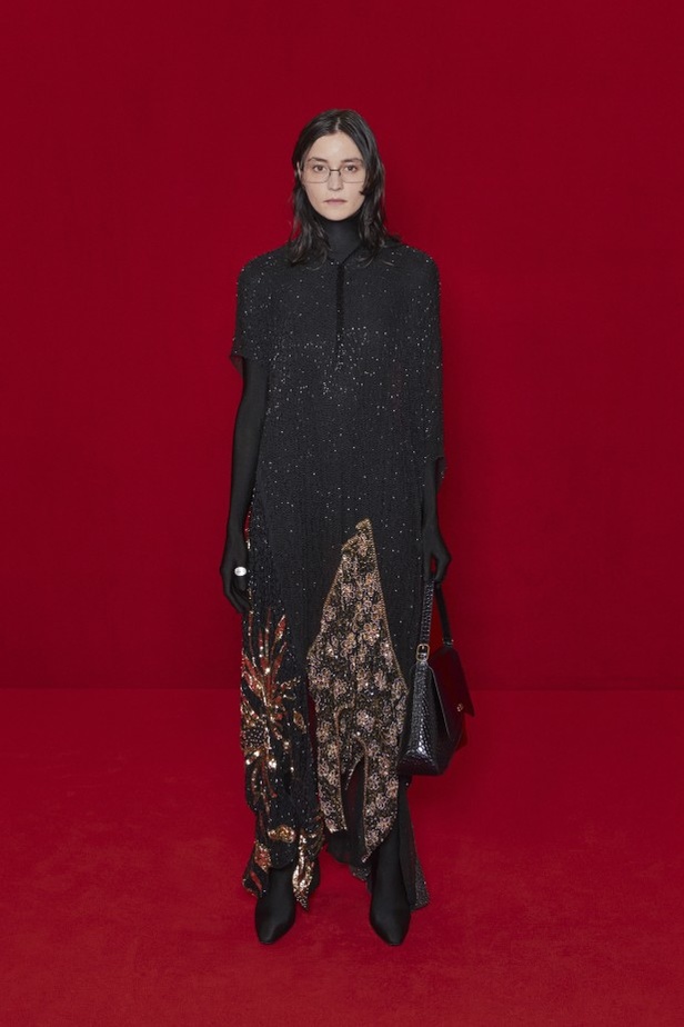 مجموعة بالنسياغا لموسم ربيع وصيف 2022