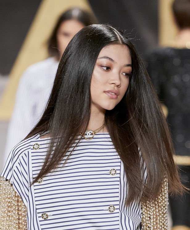 مجموعة CHANEL لربيع وصيف 2022 من أسبوع الموضة في باريس