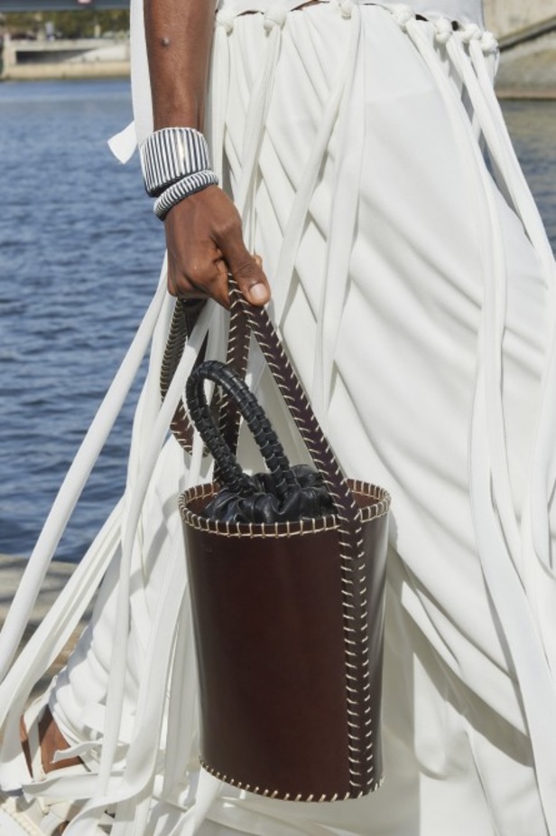 عرض أزياء كلوي لموسم ربيع وصيف 2022