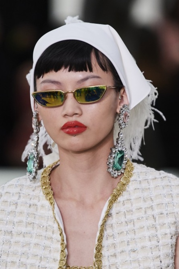 عرض أزياء Giambattista Valli لربيع وصيف 2022 من أسبوع الموضة في باريس