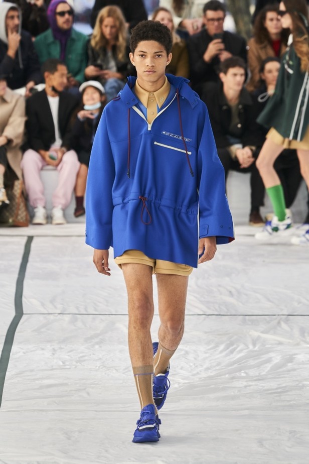 مجموعة أزياء لاكوست لربيع وصيف 2022 من أسبوع الموضة في باريس