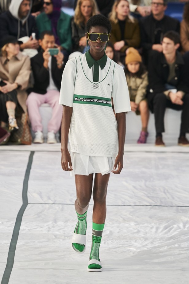 مجموعة أزياء لاكوست لربيع وصيف 2022 من أسبوع الموضة في باريس