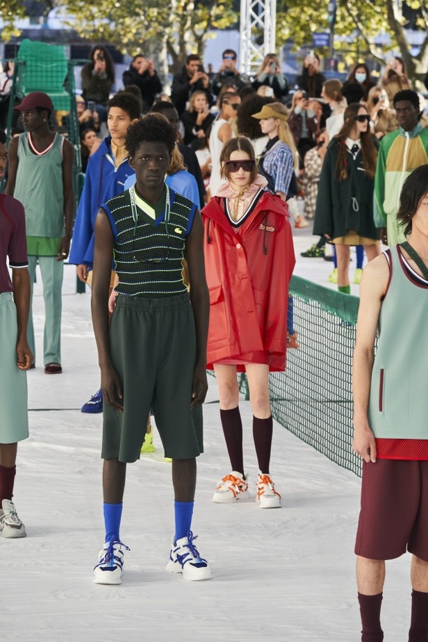 مجموعة أزياء لاكوست لربيع وصيف 2022 من أسبوع الموضة في باريس