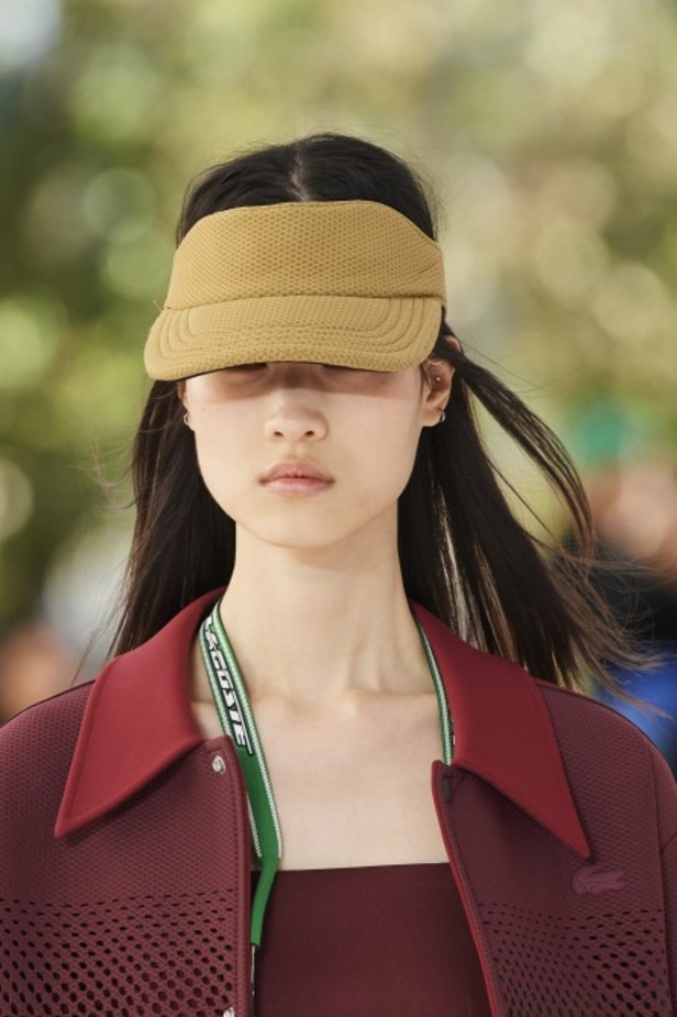 مجموعة أزياء لاكوست لربيع وصيف 2022 من أسبوع الموضة في باريس