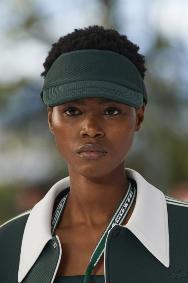 مجموعة أزياء لاكوست لربيع وصيف 2022 من أسبوع الموضة في باريس