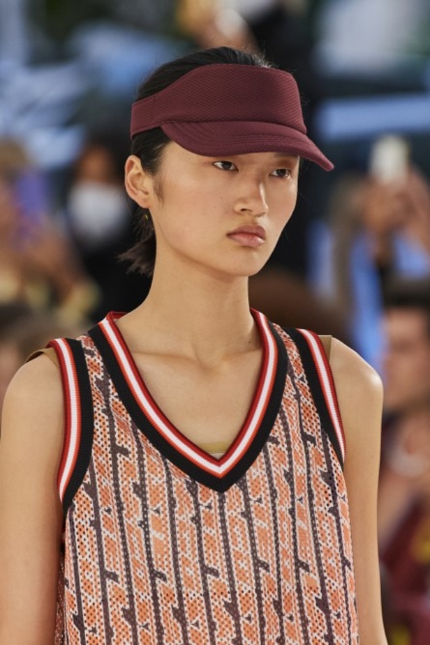 مجموعة أزياء لاكوست لربيع وصيف 2022 من أسبوع الموضة في باريس