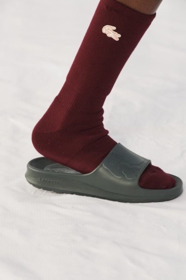 مجموعة أزياء لاكوست لربيع وصيف 2022 من أسبوع الموضة في باريس