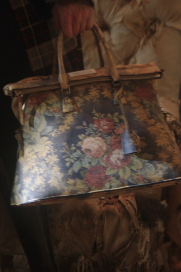 عرض أزياء Maison Margiela لربيع وصيف 2022 من أسبوع الموضة في باريس 