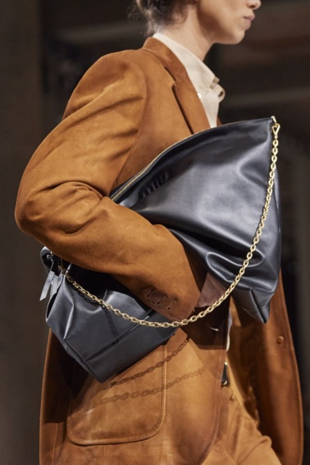 مجموعة Miu Miu لربيع وصيف 2022 من أسبوع الموضة في باريس