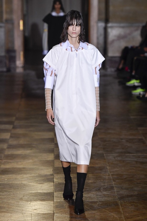 مجموعة راف سيمونز لموسم ربيع وصيف 2022