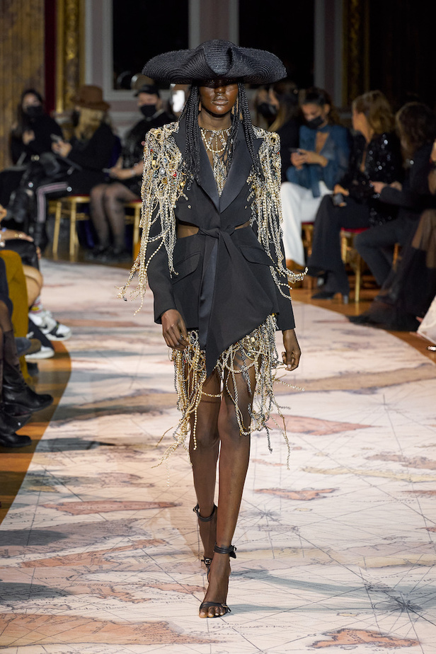 من مجموعة زهير مراد لموسم ربيع وصيف 2022 