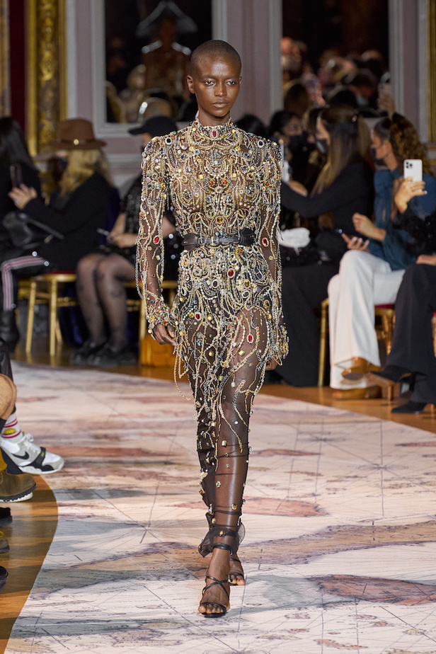 من مجموعة زهير مراد لموسم ربيع وصيف 2022 