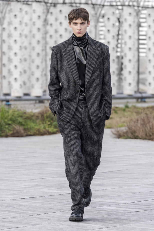 مجموعة Azzaro للهوت كوتور لربيع وصيف 2022‏