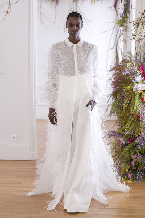 مجموعة Ashi Studio للهوت كوتور لربيع وصيف 2022‏