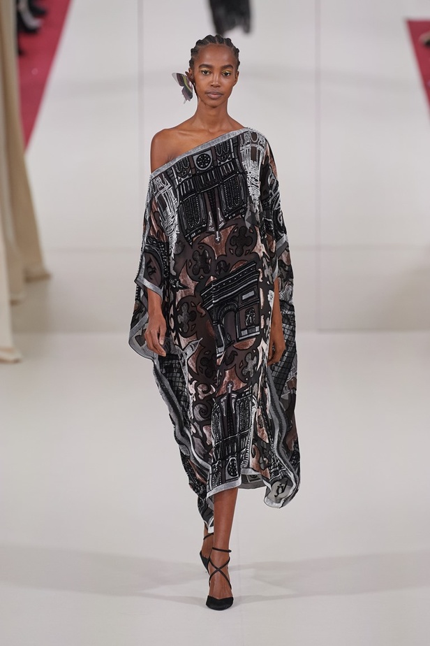 مجموعة Alexis Mabille الهوت كوتور لربيع وصيف 2022