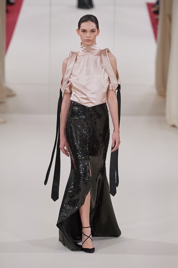 مجموعة Alexis Mabille الهوت كوتور لربيع وصيف 2022