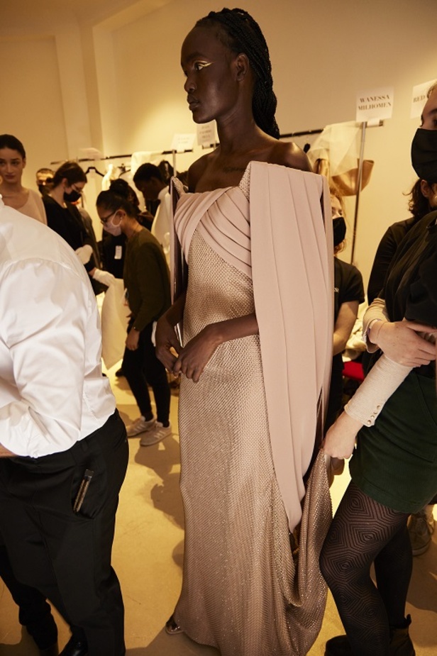 مجموعة Alexis Mabille الهوت كوتور لربيع وصيف 2022