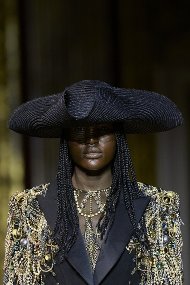 عرض أزياء زهير مراد لموسم ربيع وصيف 2022