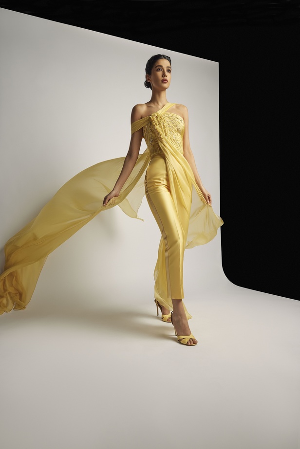 إشراقة الربيع في مجموعة رامي العلي للألبسة الفاخرة لربيع وصيف 2022