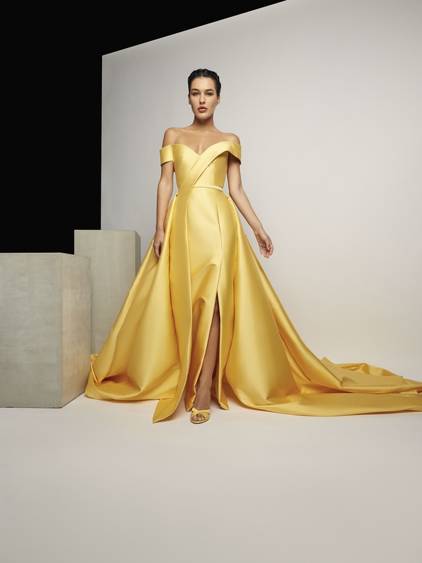 إشراقة الربيع في مجموعة رامي العلي للألبسة الفاخرة لربيع وصيف 2022