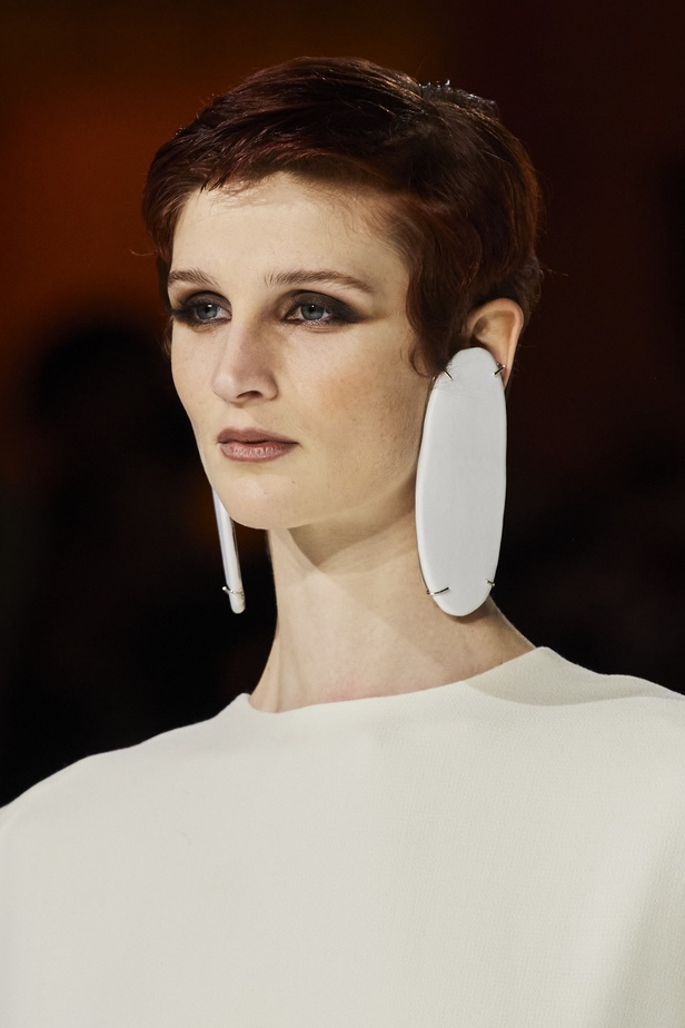 مجموعة الهوت كوتور لربيع وصيف 2022 من ستيفان رولاند بعد غياب عامين 