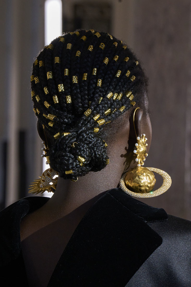 عرض أزياء سكياباريلي لموسم ربيع وصيف 2022