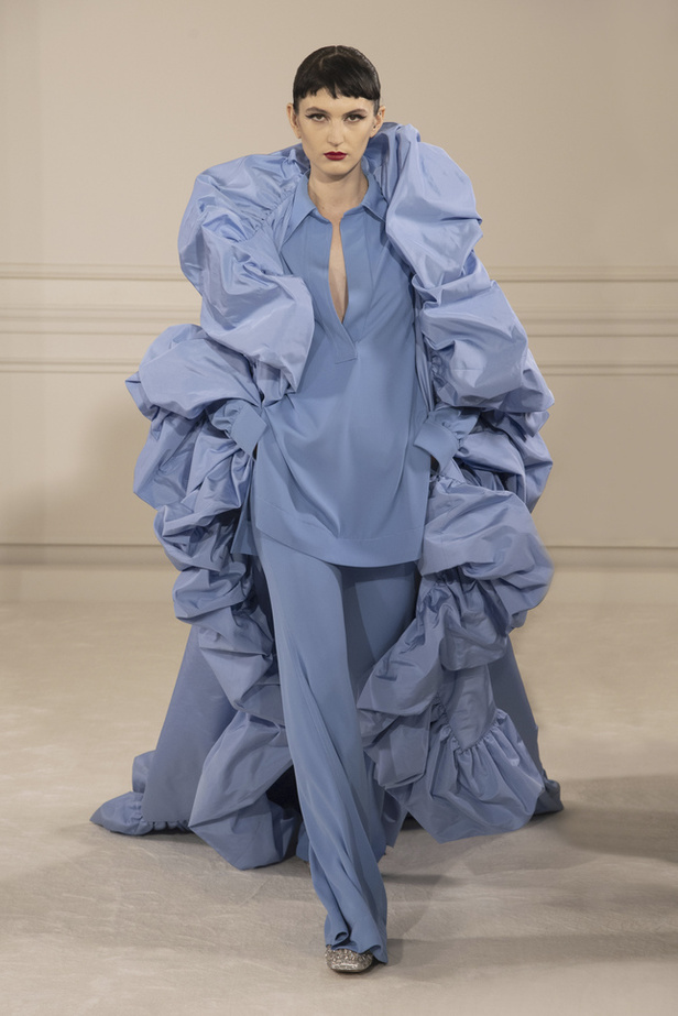 مجموعة فالنتينو للهوت كوتور لربيع وصيف 2022