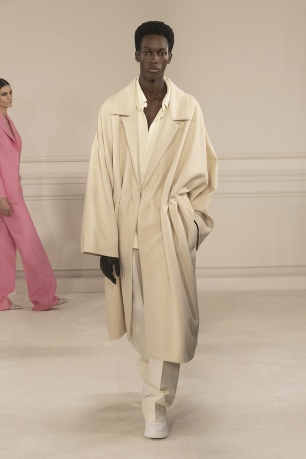 مجموعة فالنتينو للهوت كوتور لربيع وصيف 2022