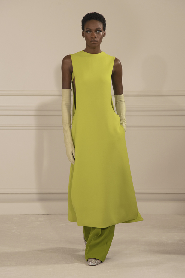 مجموعة فالنتينو للهوت كوتور لربيع وصيف 2022