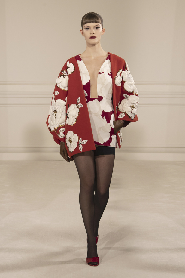 مجموعة فالنتينو للهوت كوتور لربيع وصيف 2022