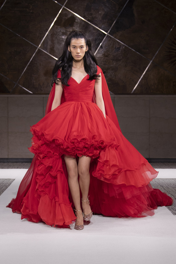 مجموعة Giambattista Valli للهوت كوتور لربيع وصيف 2022‏