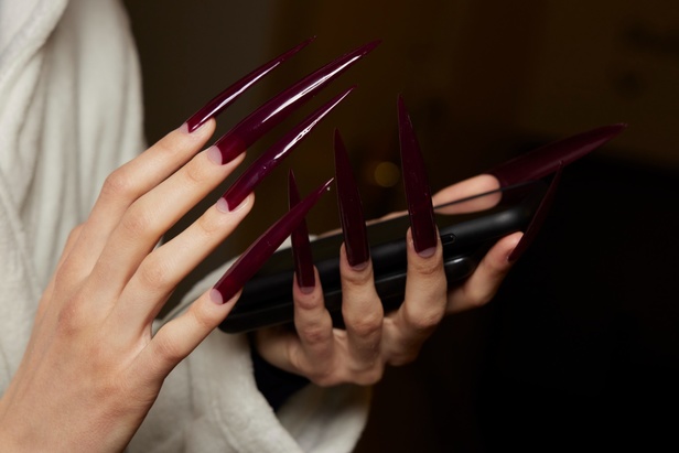 مجموعة أزياء Viktor&Rolf للأزياء الراقية لربيع وصيف 2022