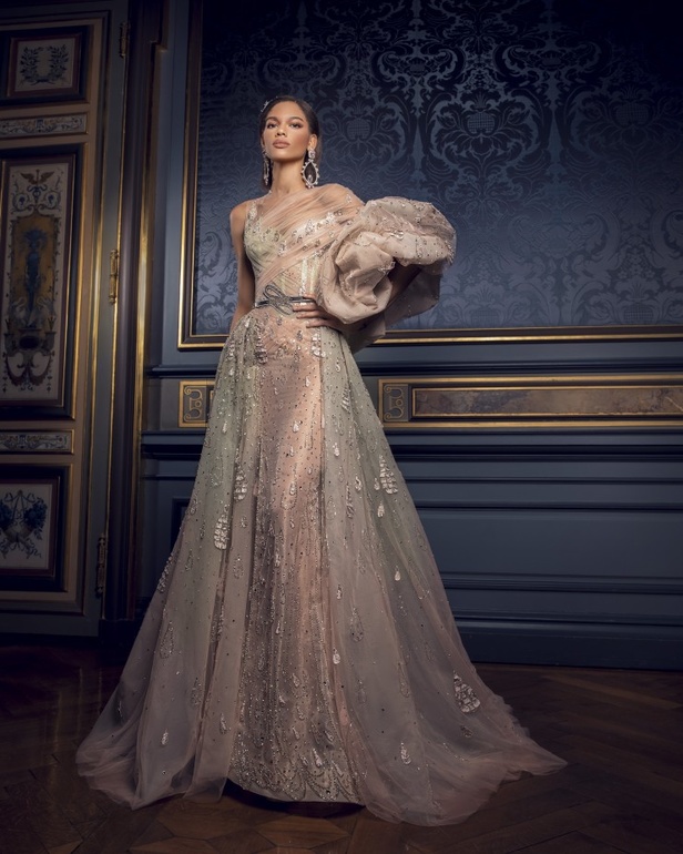 مجموعة Ziad Nakad للهوت كوتور لربيع وصيف 2022‏