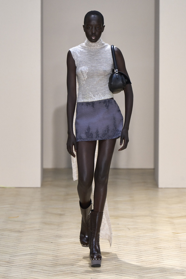 عرض أزياء مجموعة 16Arlington لموسم خريف وشتاء 2022 في لندن