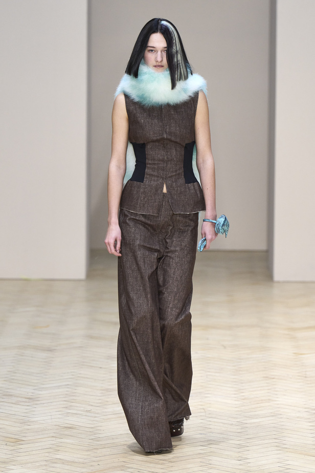 عرض أزياء مجموعة 16Arlington لموسم خريف وشتاء 2022 في لندن