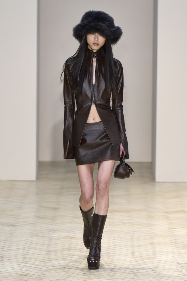 عرض أزياء مجموعة 16Arlington لموسم خريف وشتاء 2022 في لندن